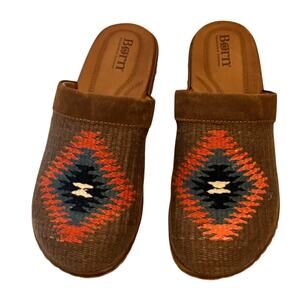 Womens Born Sundance  Bailie Clog Southwestern Cowichan Blanket Motif Shoes Sz 9